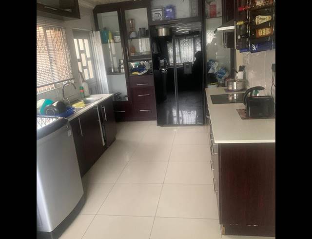 6 BEDROOM HOUSE FOR SALE IN SHALLCROSS